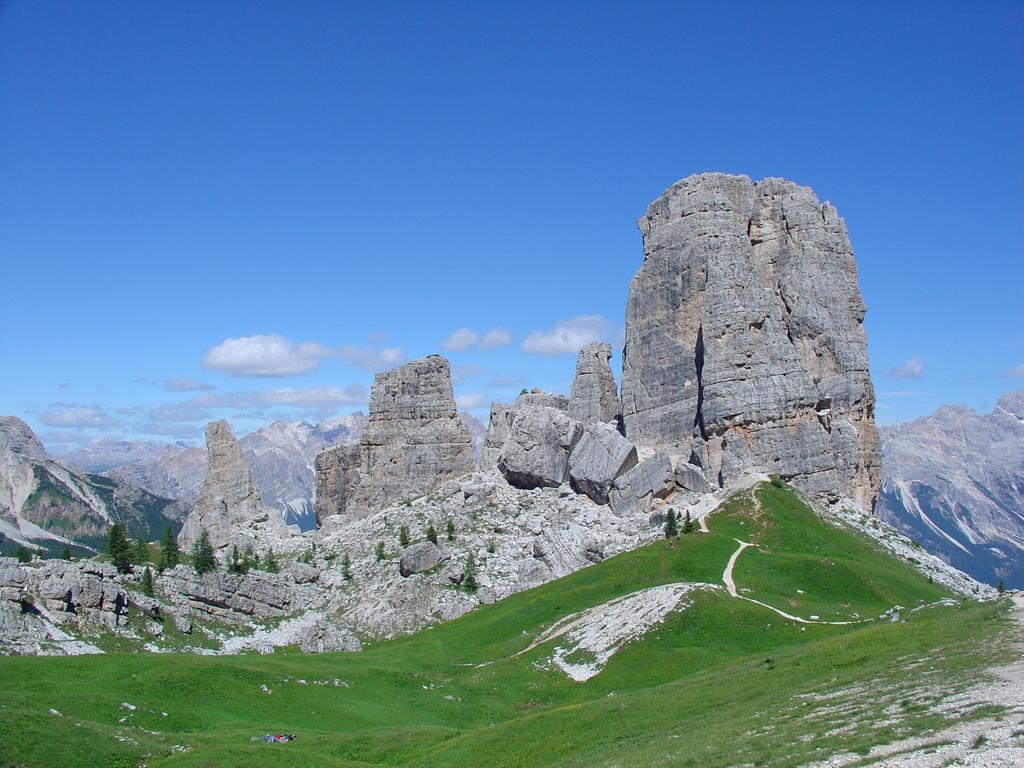 Daniela Apartment Cortina dʼAmpezzo Eksteriør bilde